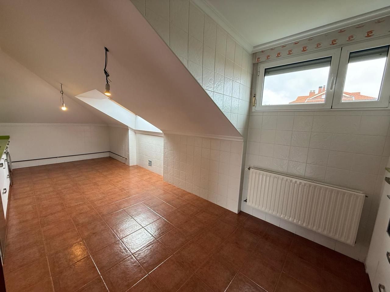 Ático en venta en Castro-Urdiales con Calefacción, Terraza y Trastero