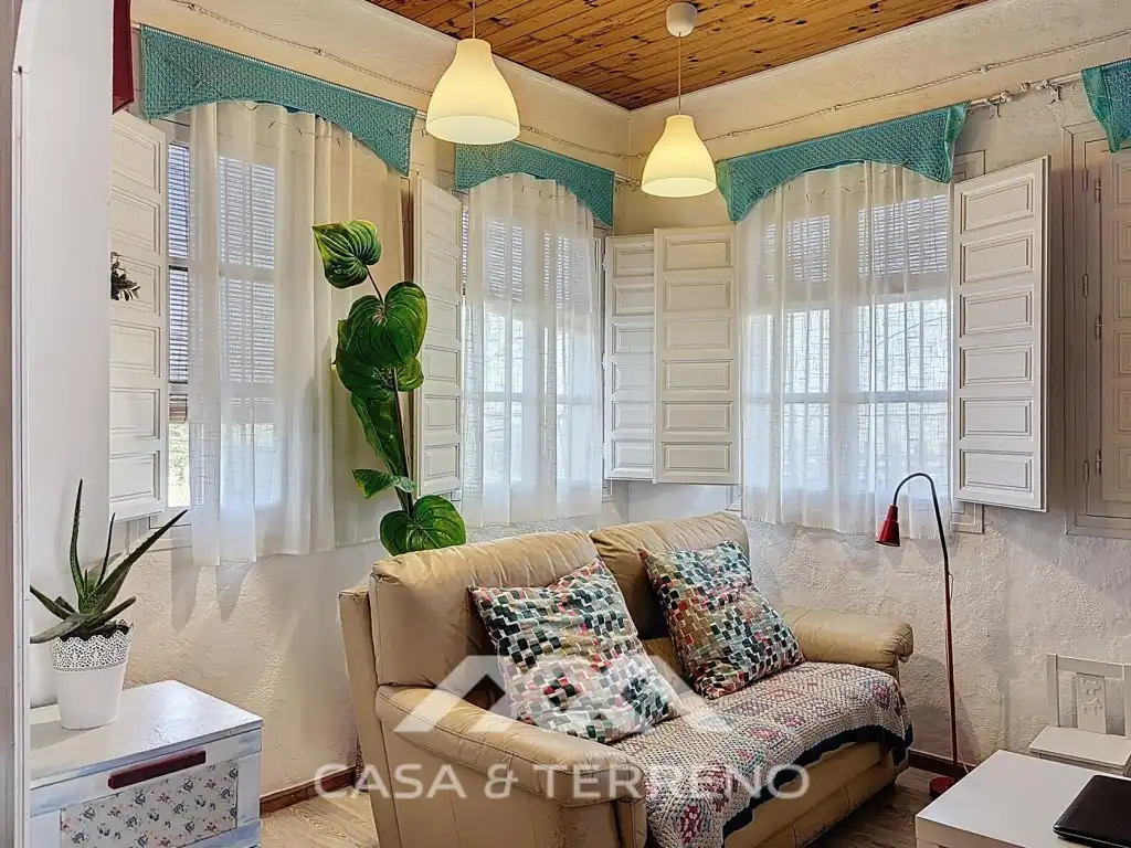 Sala d'estar de Casa o xalet en venda en Canillas de Aceituno amb Jardí privat, Terrassa i Piscina