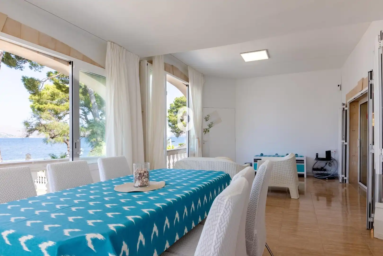 Menjador de Casa adosada en venda en Alcúdia amb Aire condicionat, Jardí privat i Parquet