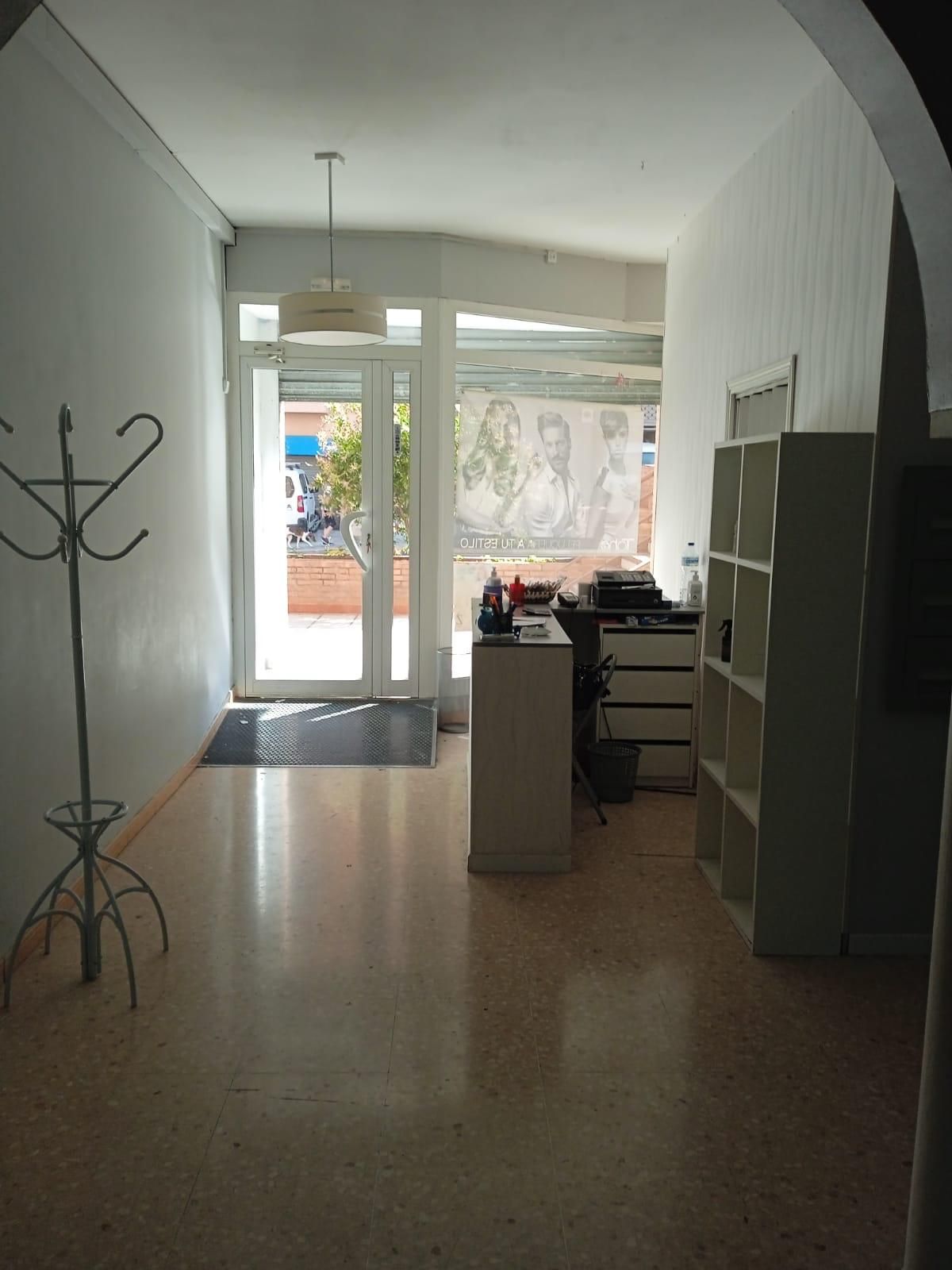 Local de lloguer a Carrer Blanca d'Anjou, Sant Pere i Sant Pau