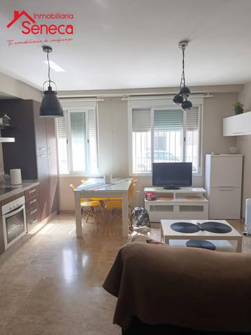 Piso en Venta en Santa Rosa - Valdeolleros