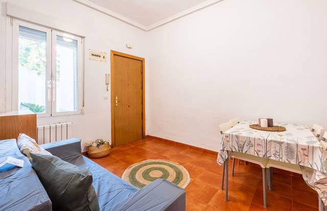 Piso en Venta en Calle de Vinaroz en Ciudad Jardín