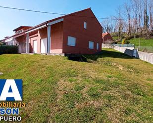 Exterior view of Single-family semi-detached for sale in Hazas de Cesto  with Private garden, Parquet flooring and Terrace