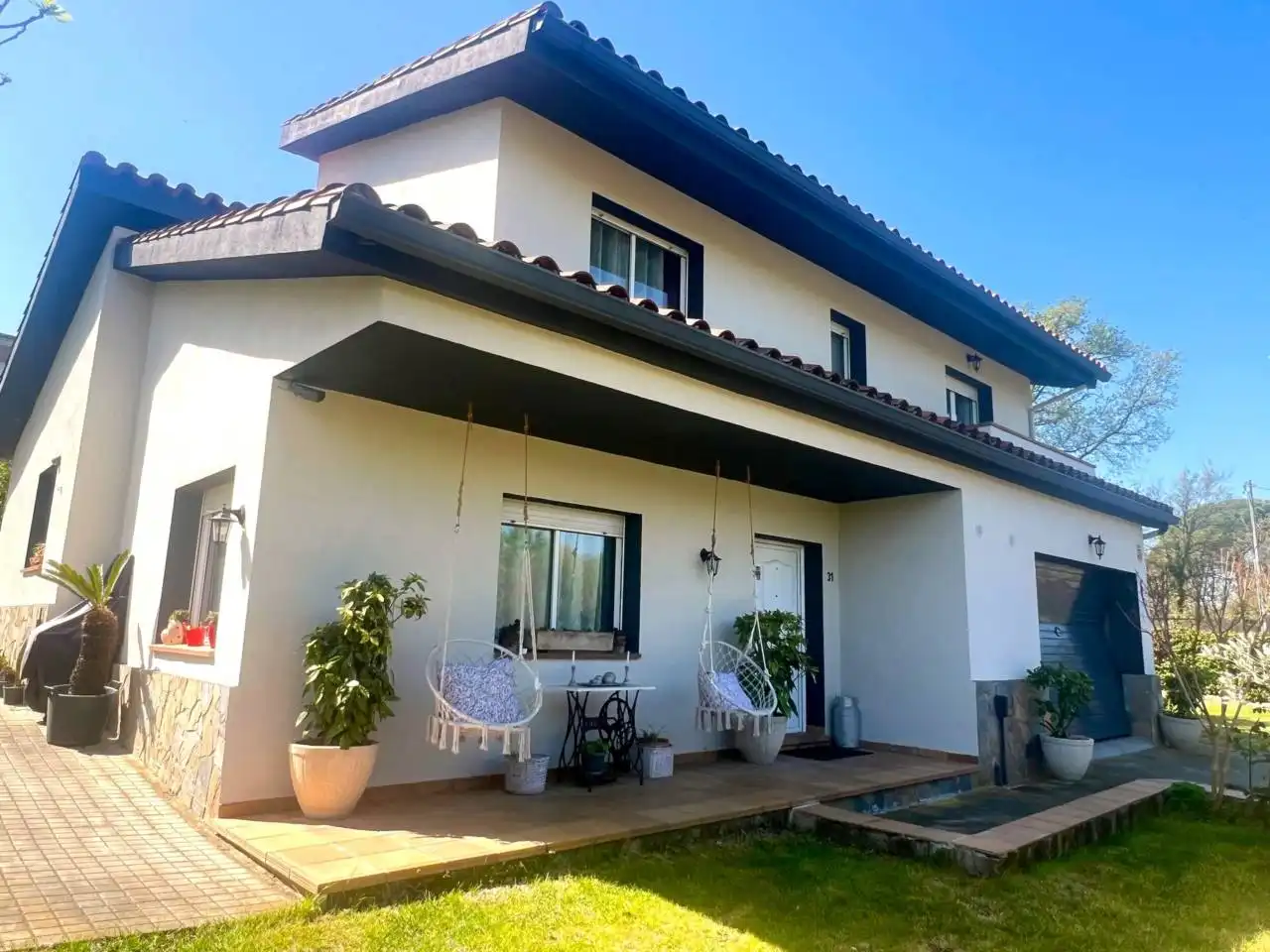 Vista exterior de Casa o xalet en venda en Vilobí d'Onyar amb Aire condicionat i Jardí privat
