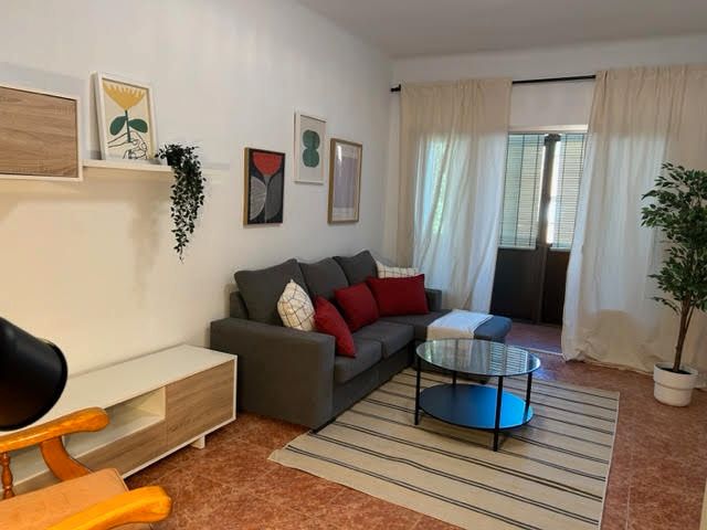 Sala d'estar de Pis de lloguer en Puertollano amb Calefacció, Terrassa i Moblat