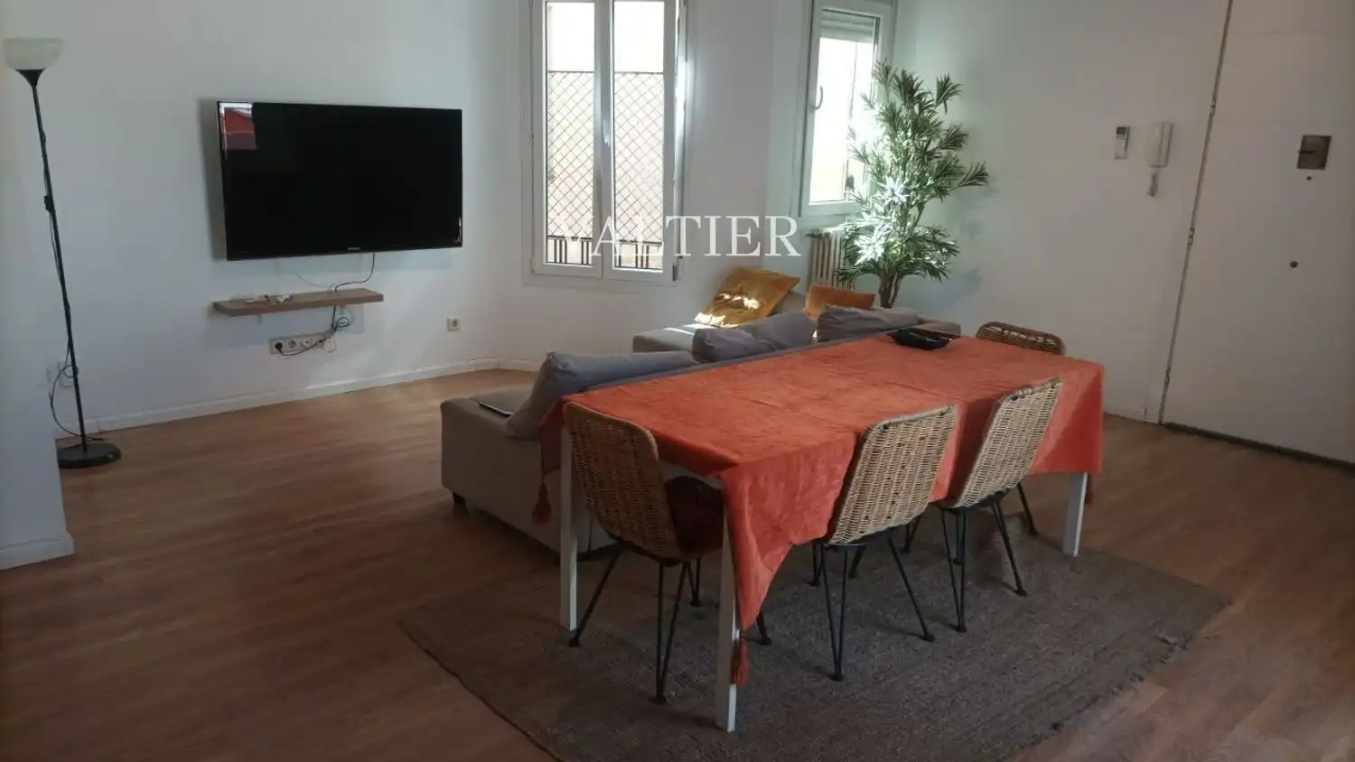 Sala d'estar de Àtic de lloguer en Madrid amb Aire condicionat, Terrassa i Traster