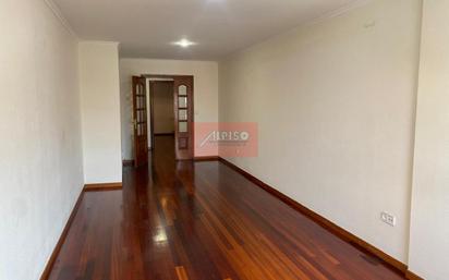 Living room of Flat for sale in Ourense Capital   with Heating, Parquet flooring and Terrace