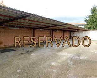 Aparcament de Residencial en venda en Villa del Prado