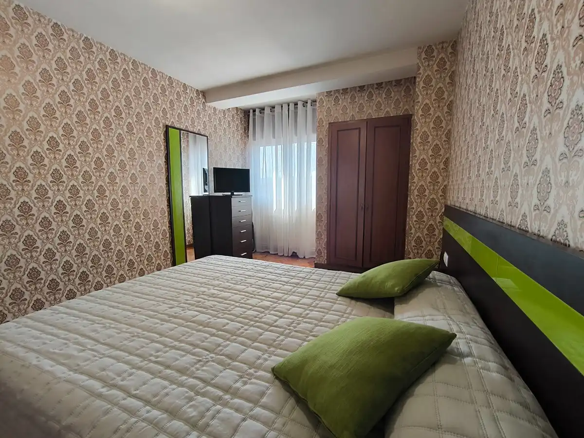Bedroom of Flat for rent in Vilagarcía de Arousa  with Heating, Parquet flooring and Furnished