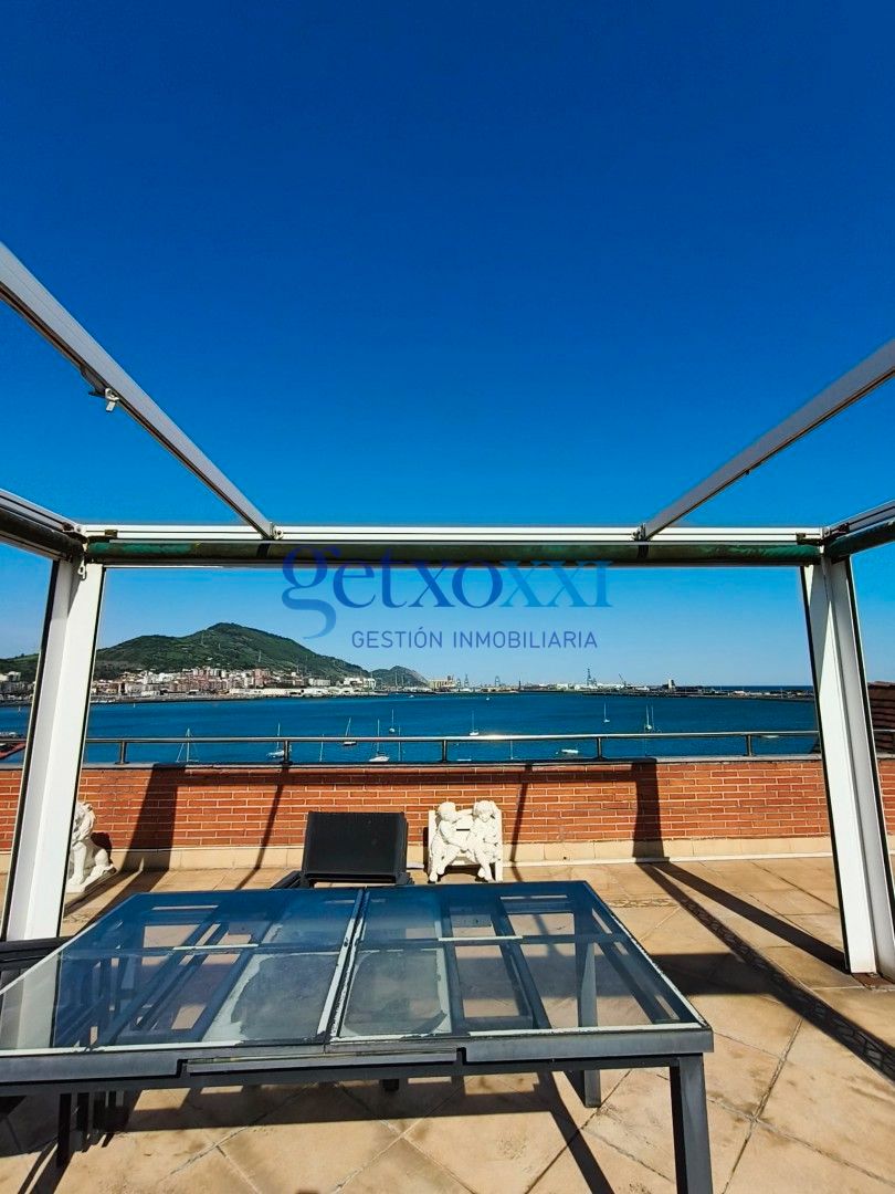 Terrassa de Dúplex en venda en Getxo  amb Terrassa, Traster i Moblat