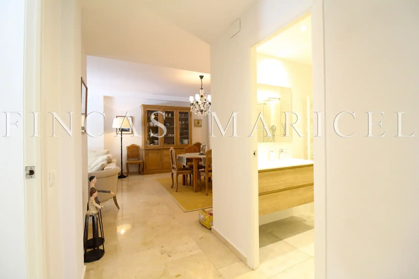 Wohnung zum Verkauf in Sitges mit Klimaanlage, Heizung und Terrasse