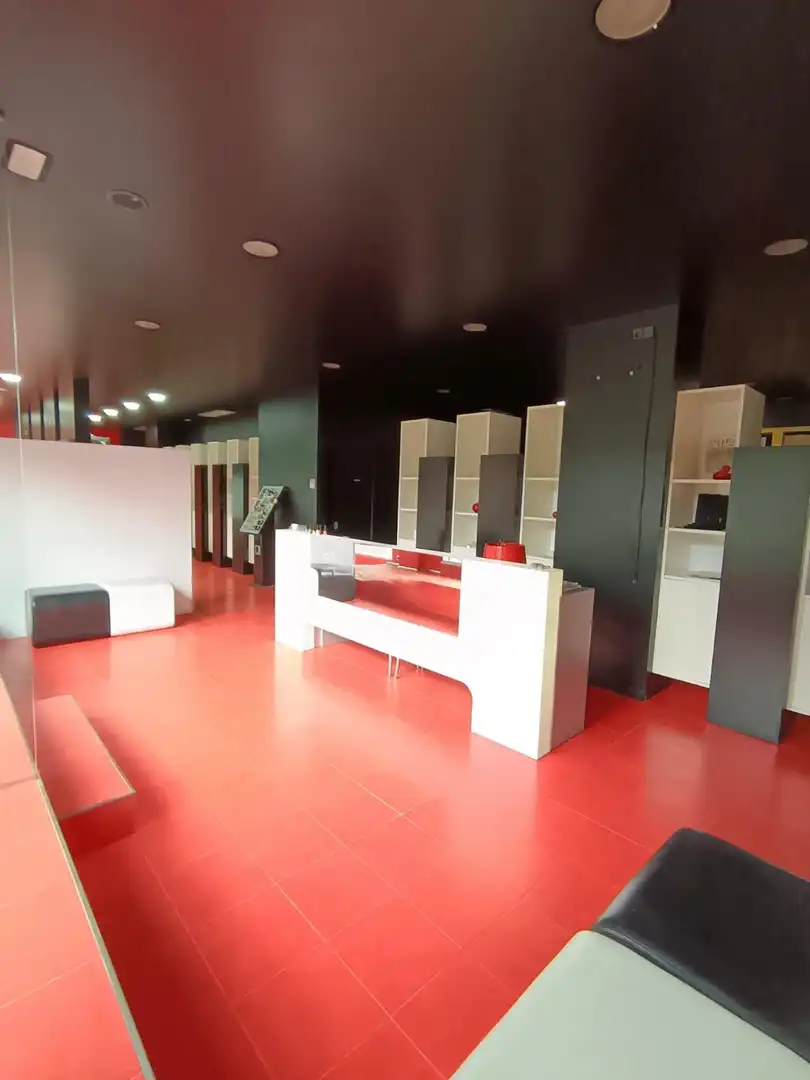 Local comercial de lloguer a Calella, imagen 3