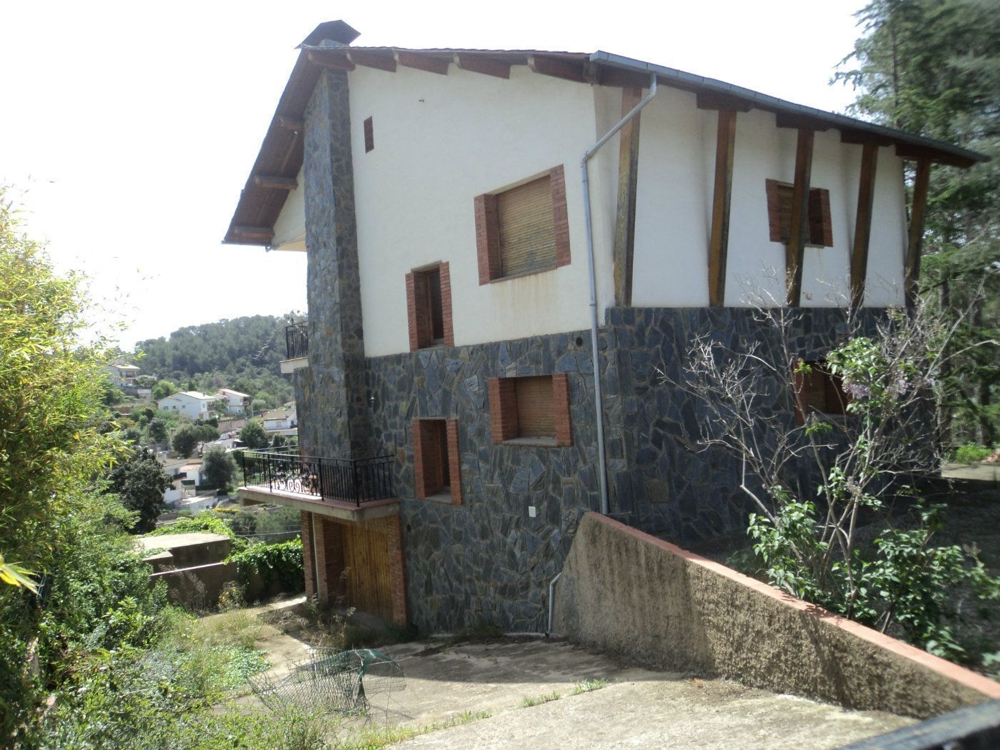 Vista exterior de Casa o xalet en venda en Bigues i Riells amb Calefacció, Terrassa i Traster