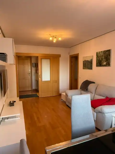 Sala d'estar de Pis en venda en Santander amb Calefacció, Parquet i Traster