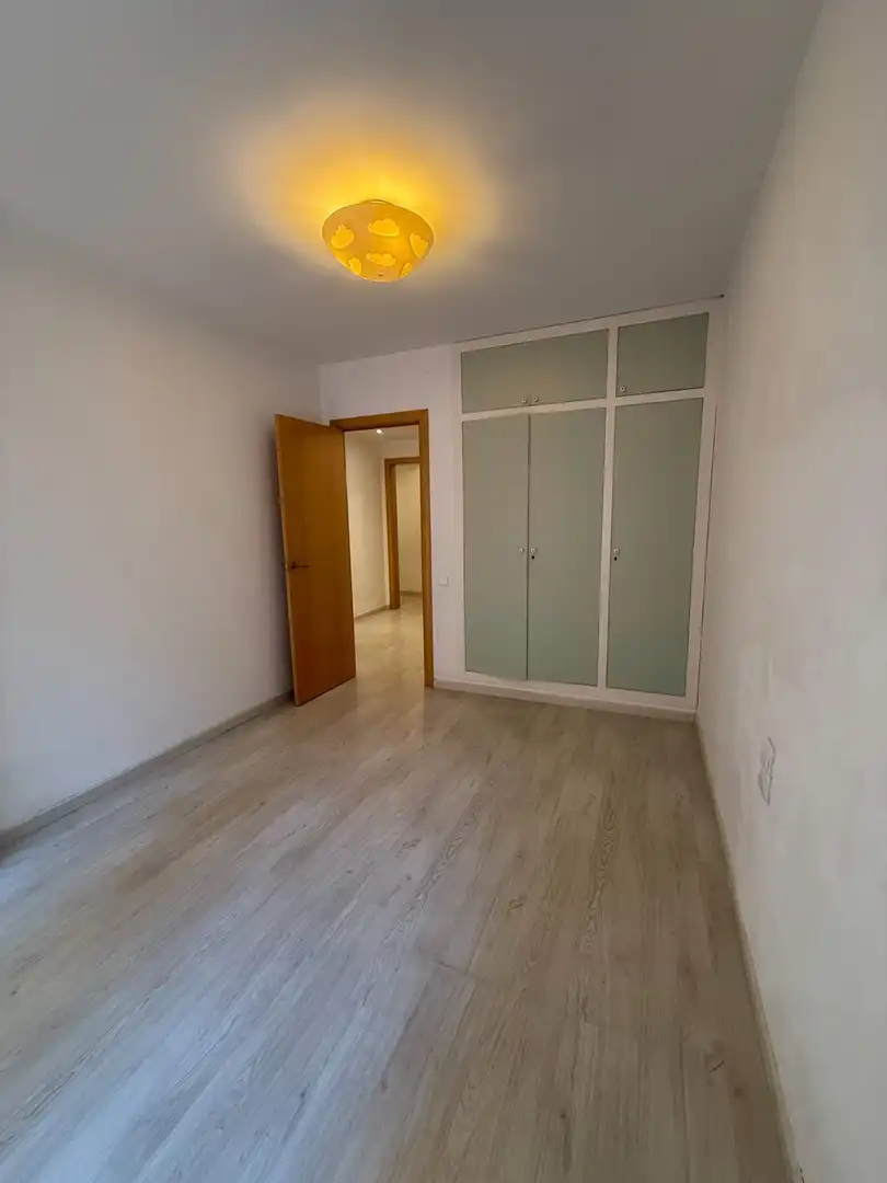 Bedroom of Flat for rent in Barcelona  with Heating