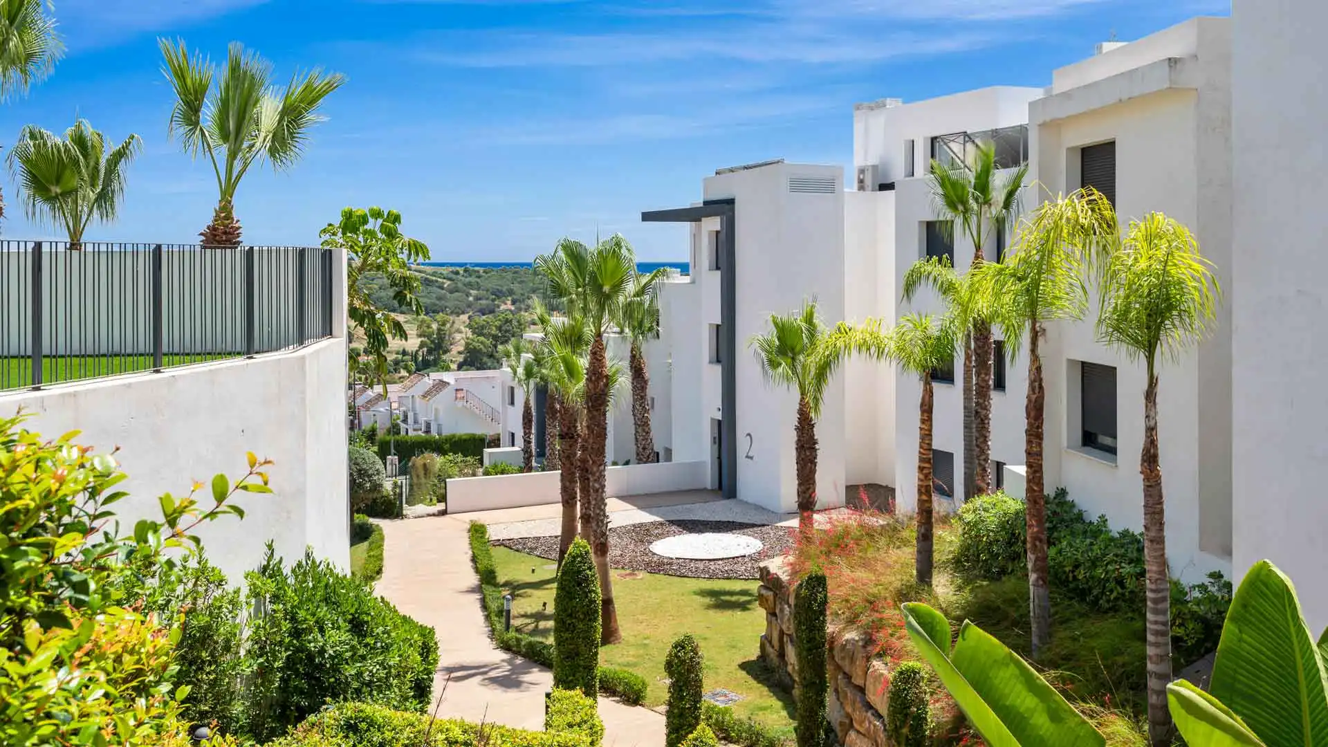 Vista exterior de Apartamento en venta en Estepona con Aire acondicionado, Jardín privado y Terraza