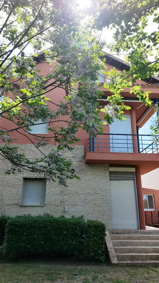 Vista exterior de Casa o chalet en venta en Bormujos con Aire acondicionado, Calefacción y Jardín privado