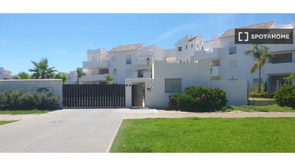 Vista exterior de Apartamento para compartir en Chipiona con Aire acondicionado, Terraza y Amueblado