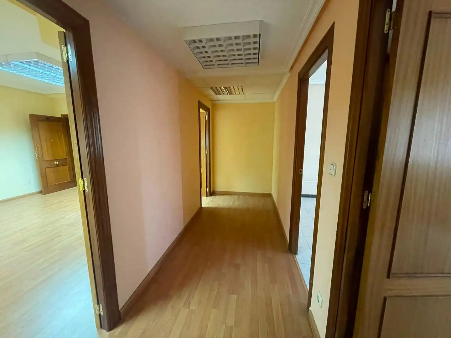 Büro zur Miete in Molina de Segura mit Klimaanlage, Terrasse und Balkon