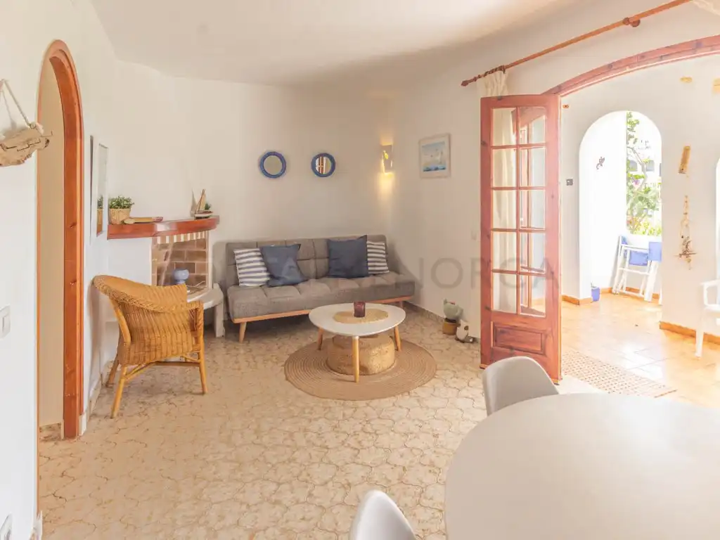 Sala d'estar de Apartament en venda en Alaior amb Aire condicionat, Terrassa i Piscina