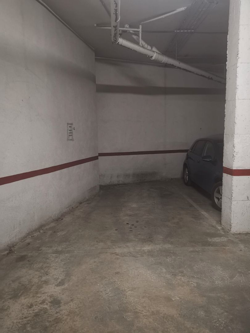 Garage to rent in Calle Cánovas del Castillo Ponton, 17, Centro ciudad