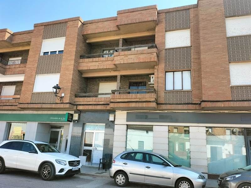 Vista exterior de Pis en venda en Alcaudete de la Jara amb Terrassa