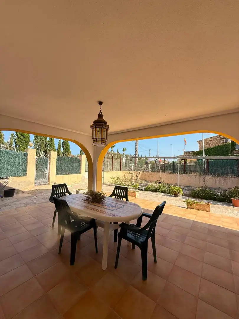 Terraza de Casa o chalet de alquiler en Elche / Elx con Aire acondicionado, Calefacción y Jardín privado