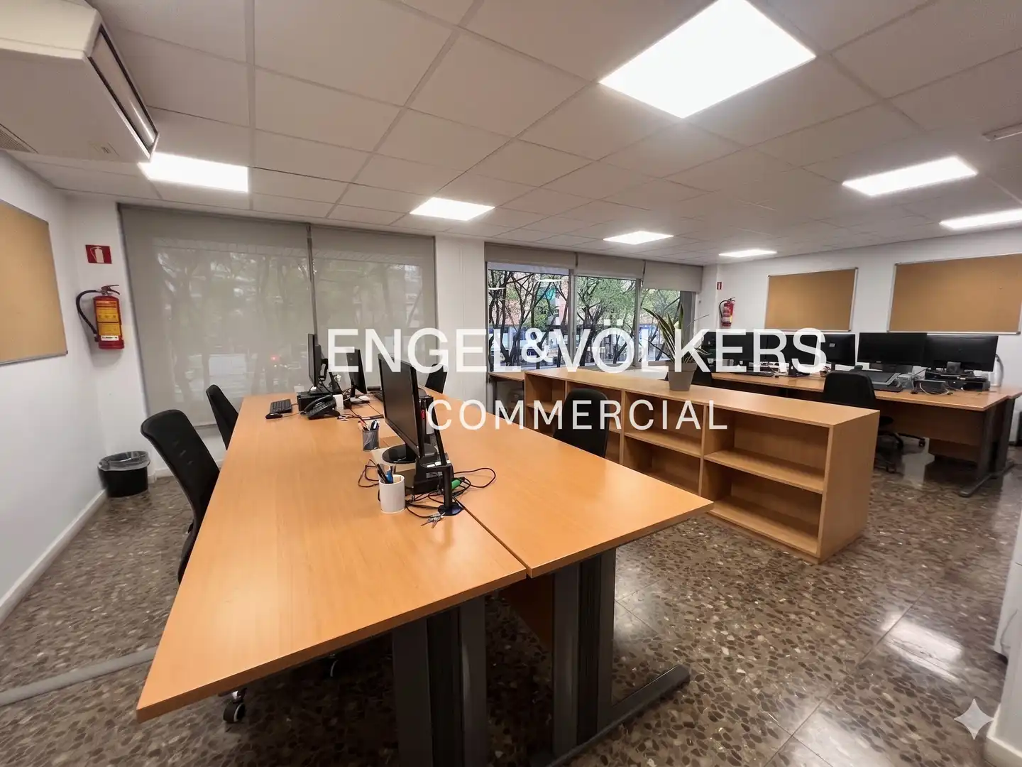 Office for sale in Barcelona  with Air Conditioner and Furnished