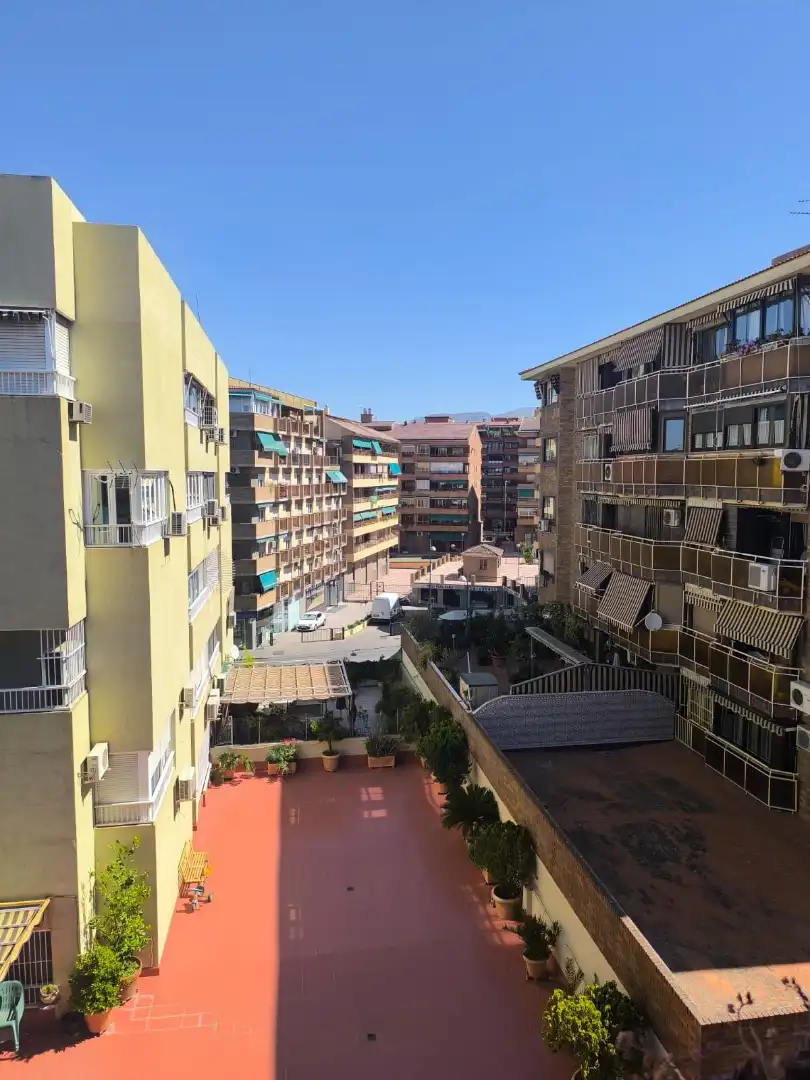 Wohnung zur Miete in Camino de Ronda, 212, Pajaritos