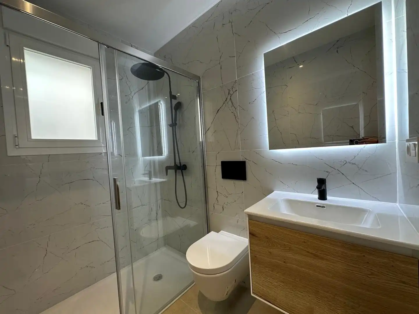 Bany de Apartament en venda en Torrevieja amb Aire condicionat, Terrassa i Traster