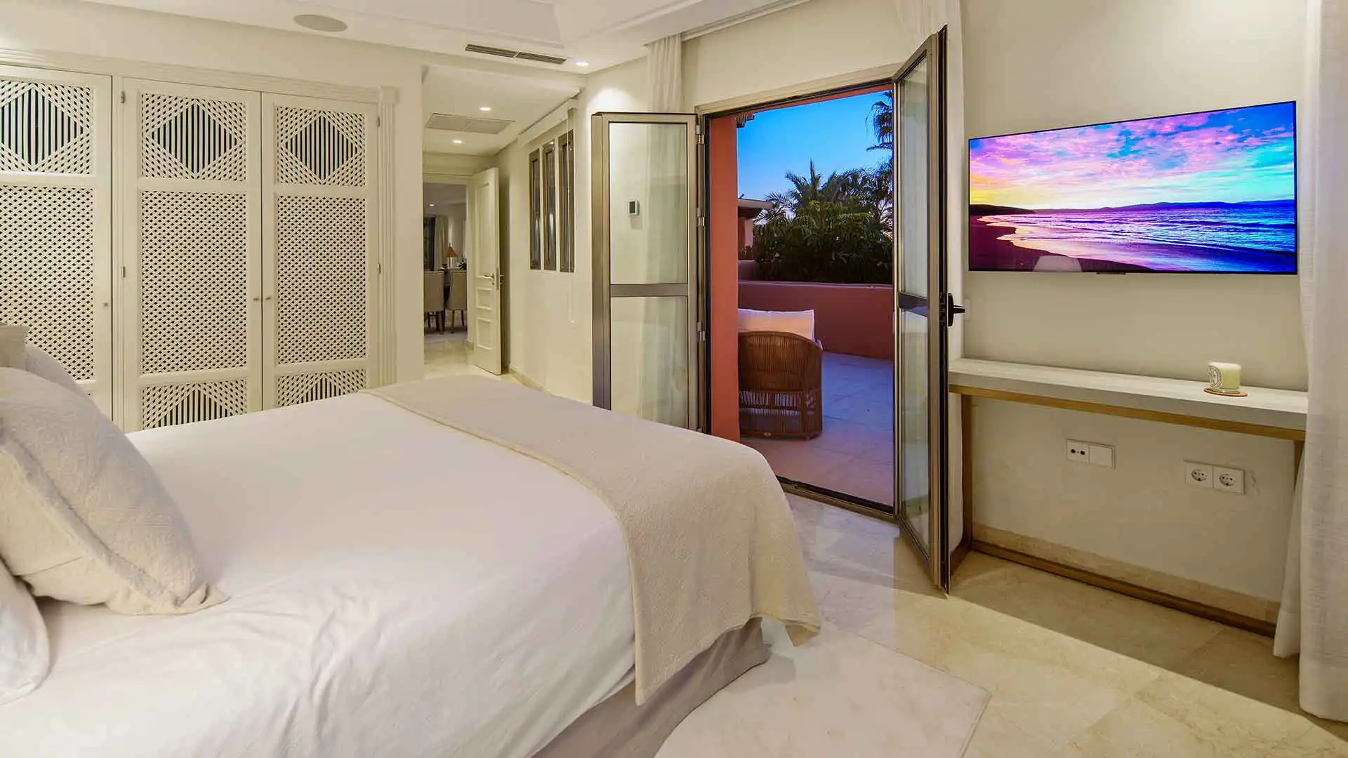 Habitación de Ático en venta en Marbella con Aire acondicionado, Terraza y Trastero