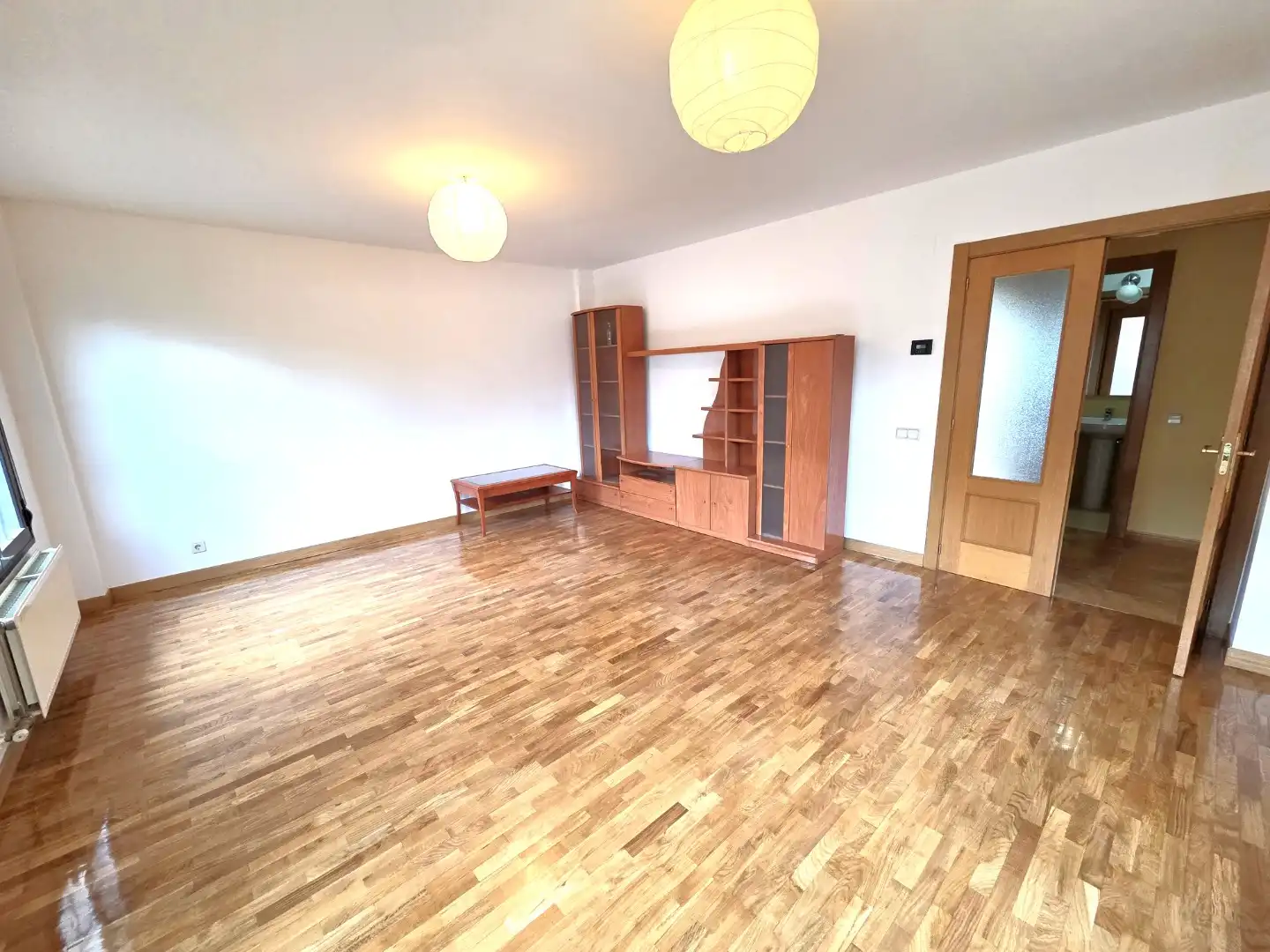 Einfamilien-Reihenhaus zum Verkauf in Cardeñadijo mit Heizung, Privatgarten und Terrasse