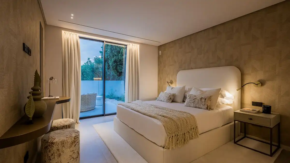 Villa mit Pool zum Verkauf in Nueva Andalucía, imagen 4