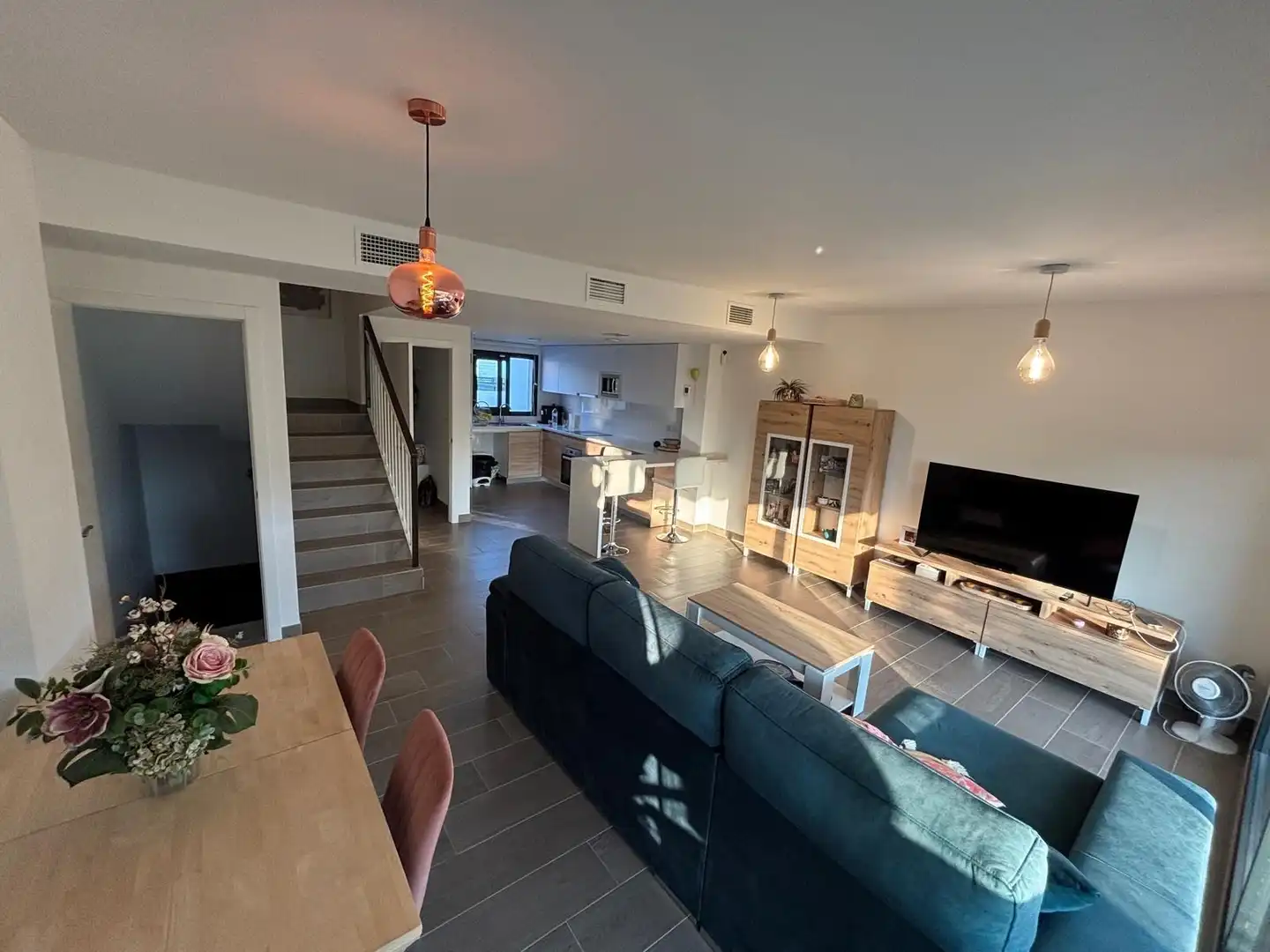 Sala de estar de Casa adosada en venta en Alhaurín de la Torre con Aire acondicionado, Terraza y Trastero