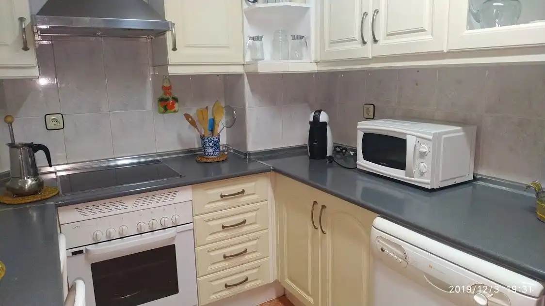 Cocina de Piso de alquiler en Linares con Aire acondicionado, Calefacción y Amueblado