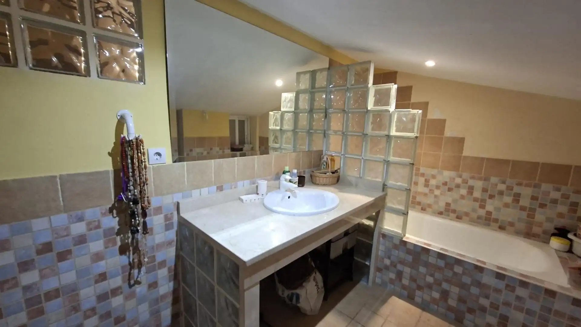 Baño de Finca rústica en venta en Carmona con Jardín privado y Piscina
