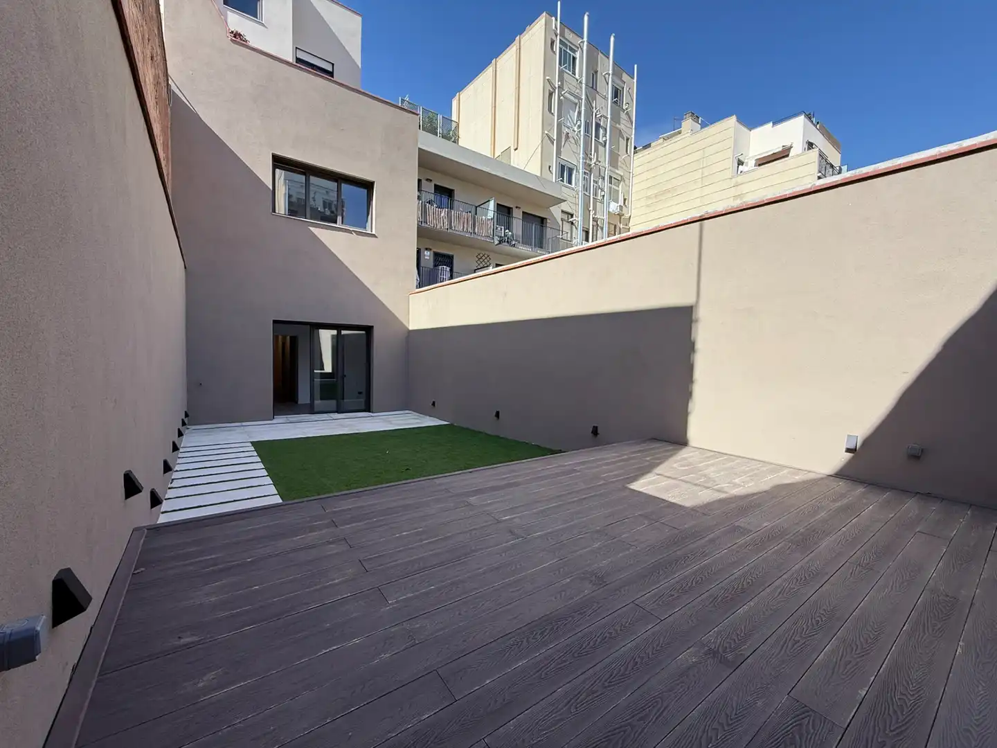 Terrassa de Planta baixa en venda en Barcelona amb Aire condicionat, Calefacció i Jardí privat