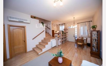 Living room of Single-family semi-detached for sale in  Jaén Capital  with Air Conditioner, Heating and Terrace