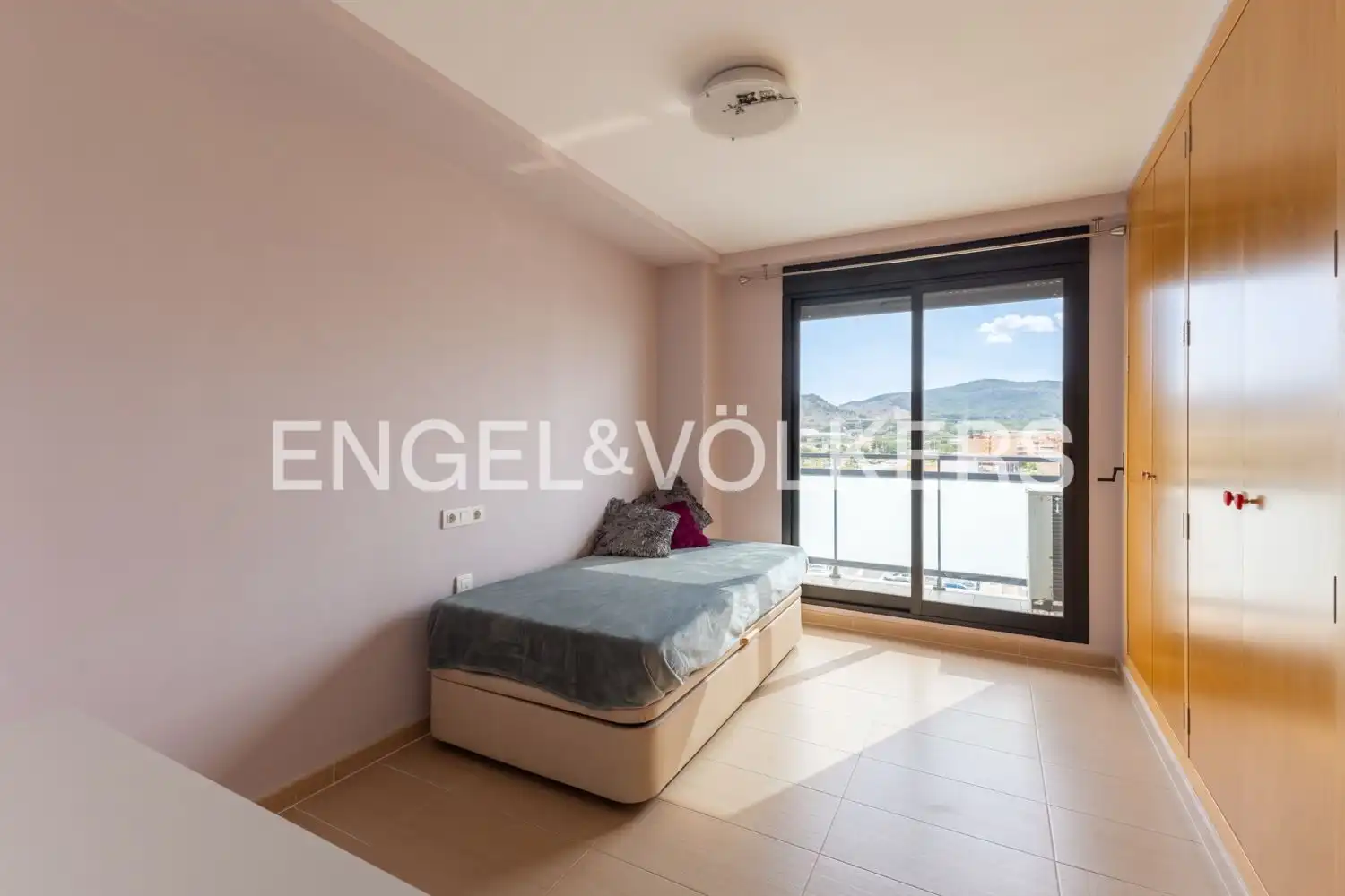 Terrasse von Wohnung zur Miete in Sagunto / Sagunt mit Klimaanlage, Heizung und Privatgarten