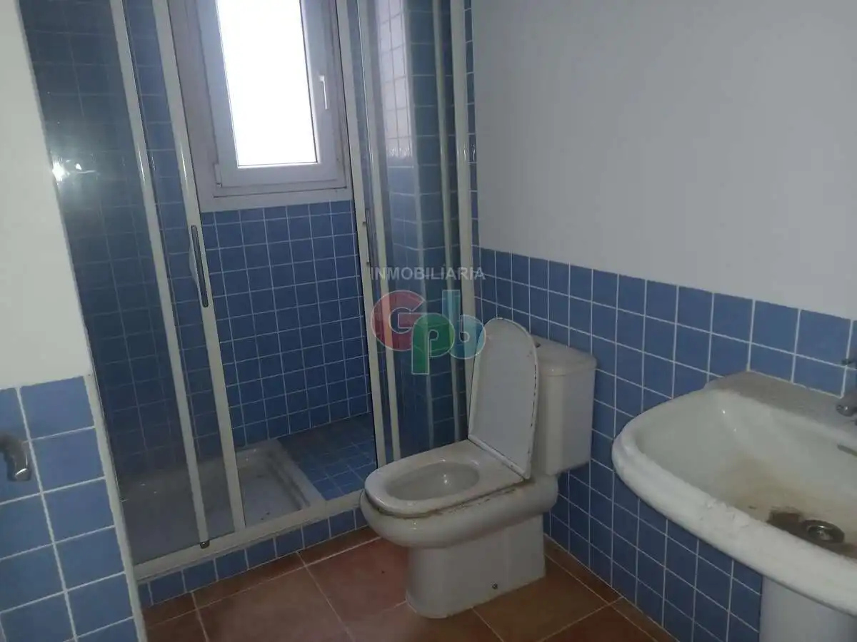 Baño de Piso en venta en Roquetas de Mar con Terraza y Piscina comunitaria