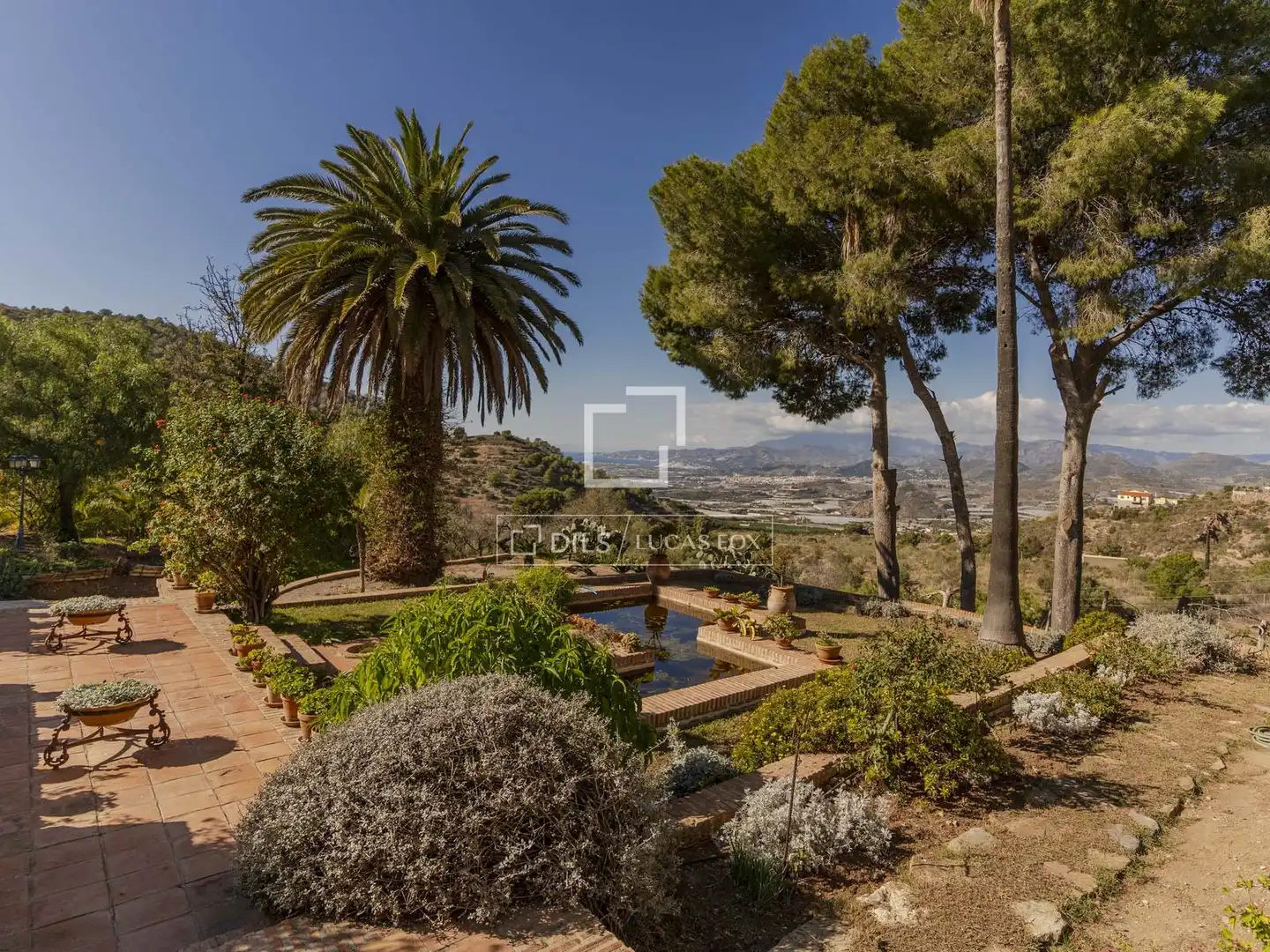 Jardí de Finca rústica en venda en Motril amb Aire condicionat, Calefacció i Jardí privat