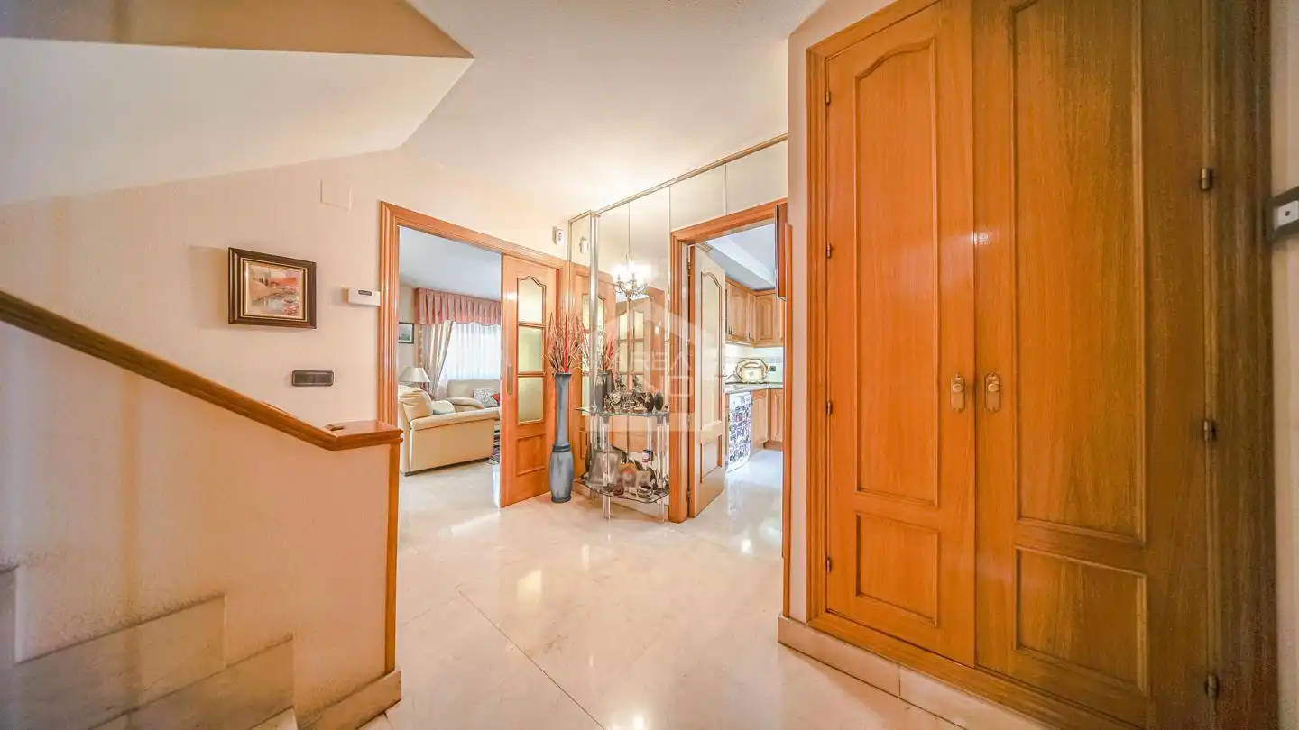 Casa adosada en venda en Alcorcón amb Aire condicionat, Calefacció i Parquet