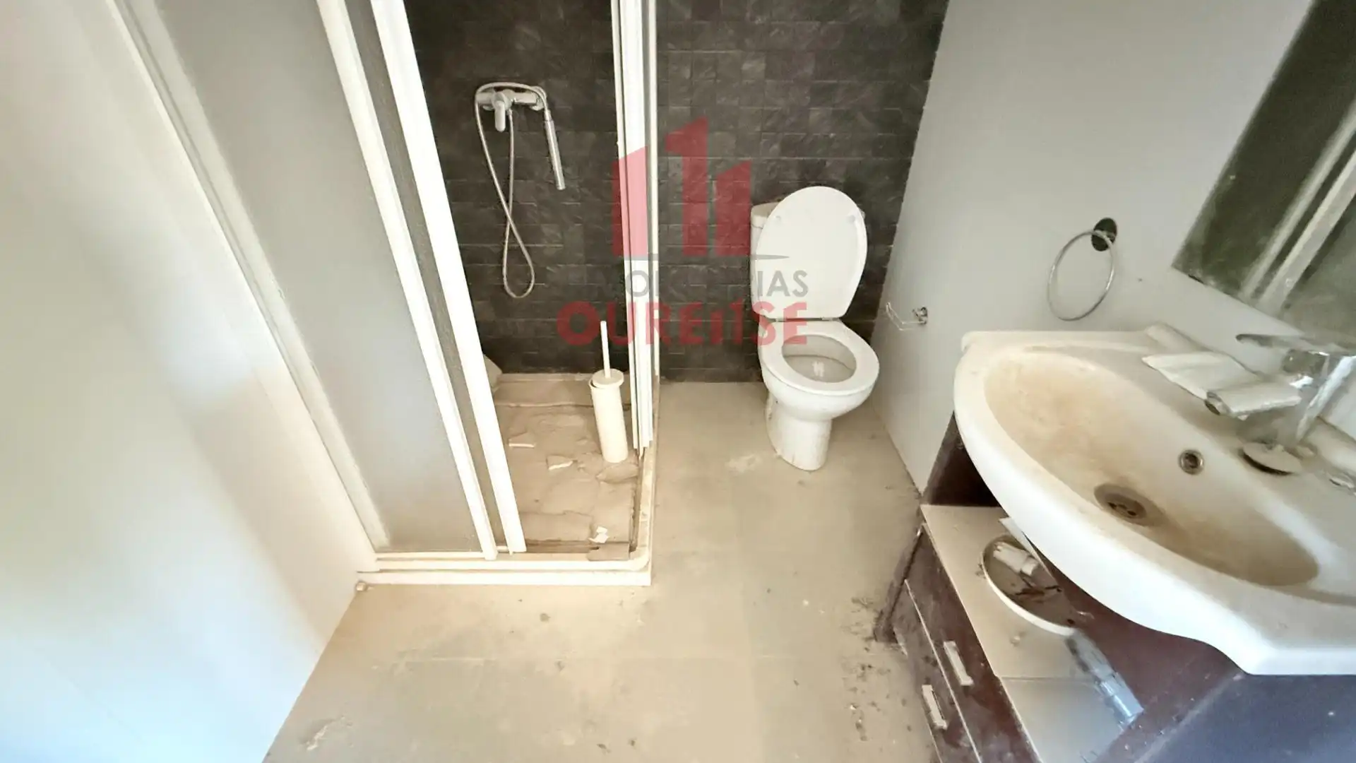 Baño de Casa o chalet en venta en Ourense Capital  con Calefacción, Jardín privado y Trastero