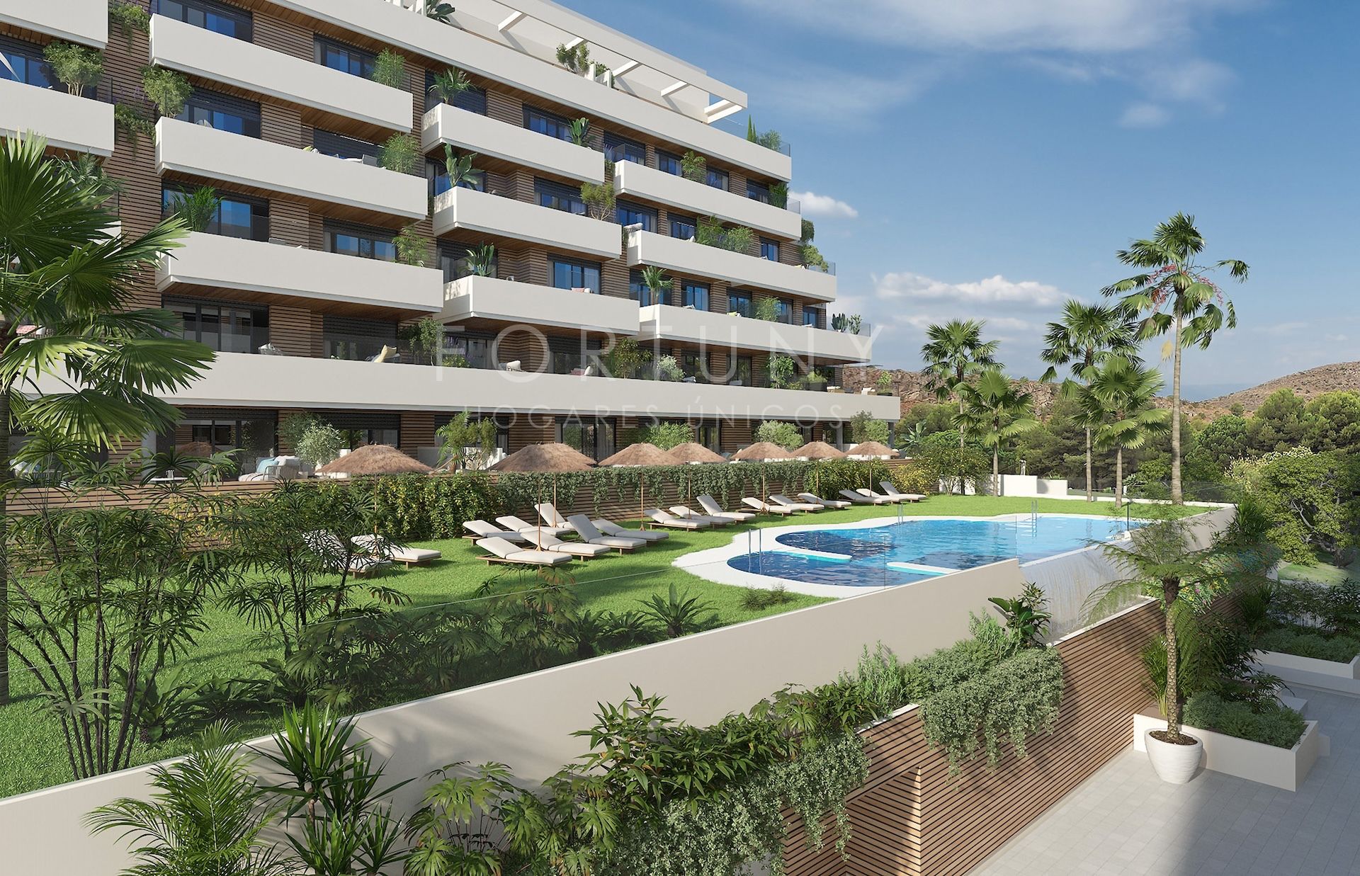 Vista exterior de Apartament en venda en Torremolinos amb Aire condicionat, Jardí privat i Terrassa