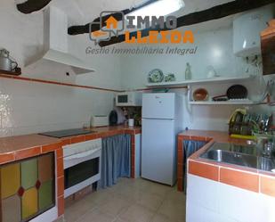 Kitchen of Single-family semi-detached for sale in Cubells  with Terrace and Balcony