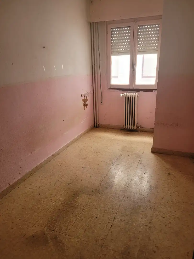 Dormitori de Pis en venda en Soria Capital  amb Calefacció i Parquet
