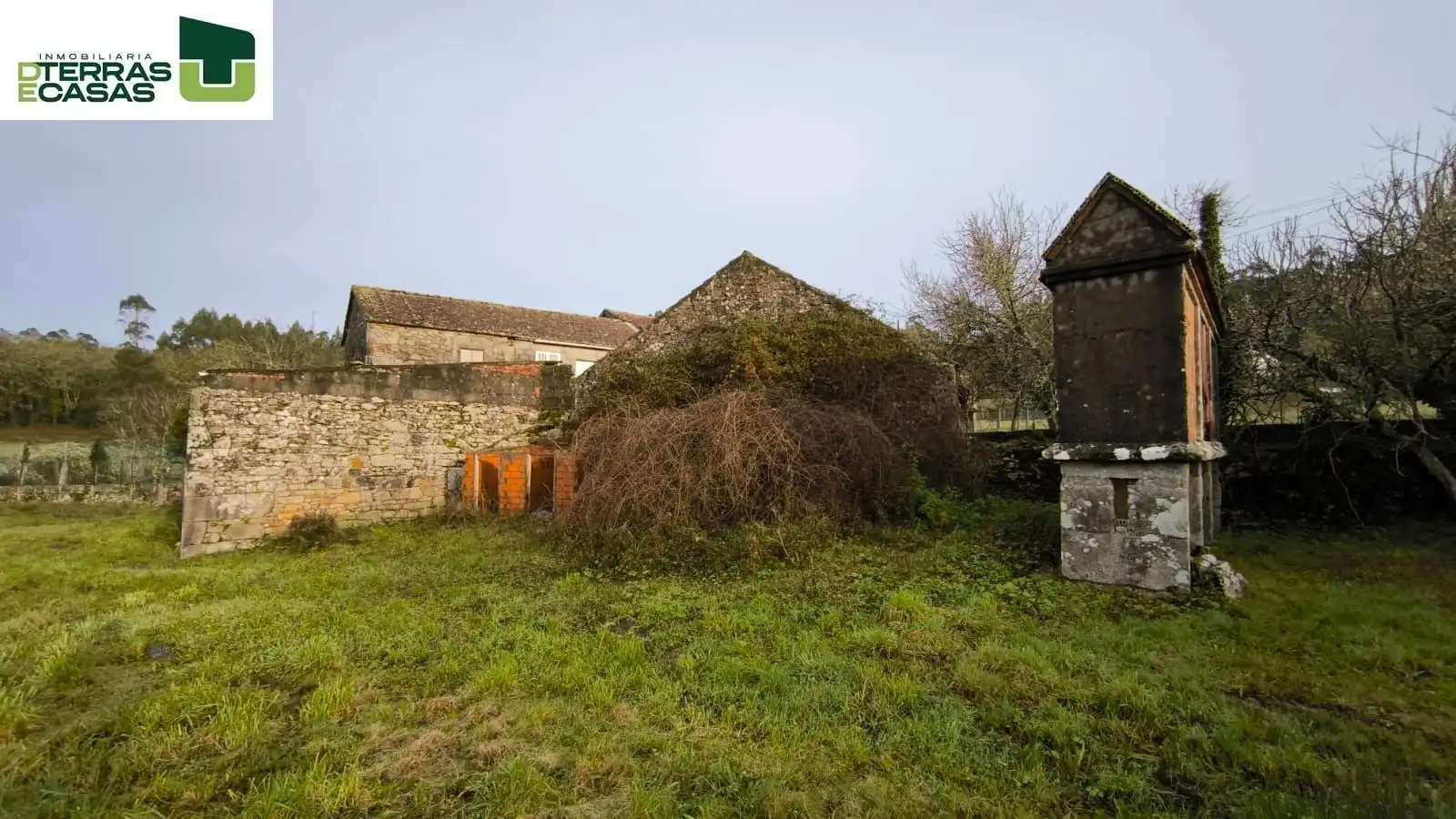 Einfamilien-Reihenhaus zum Verkauf in A Estrada 