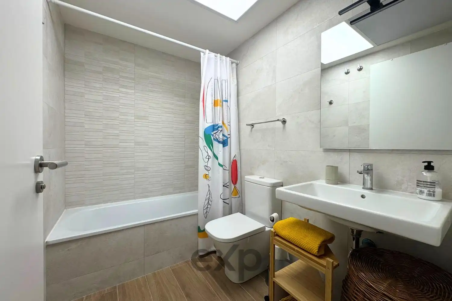 Baño de Piso de alquiler en Valencia con Aire acondicionado, Calefacción y Terraza