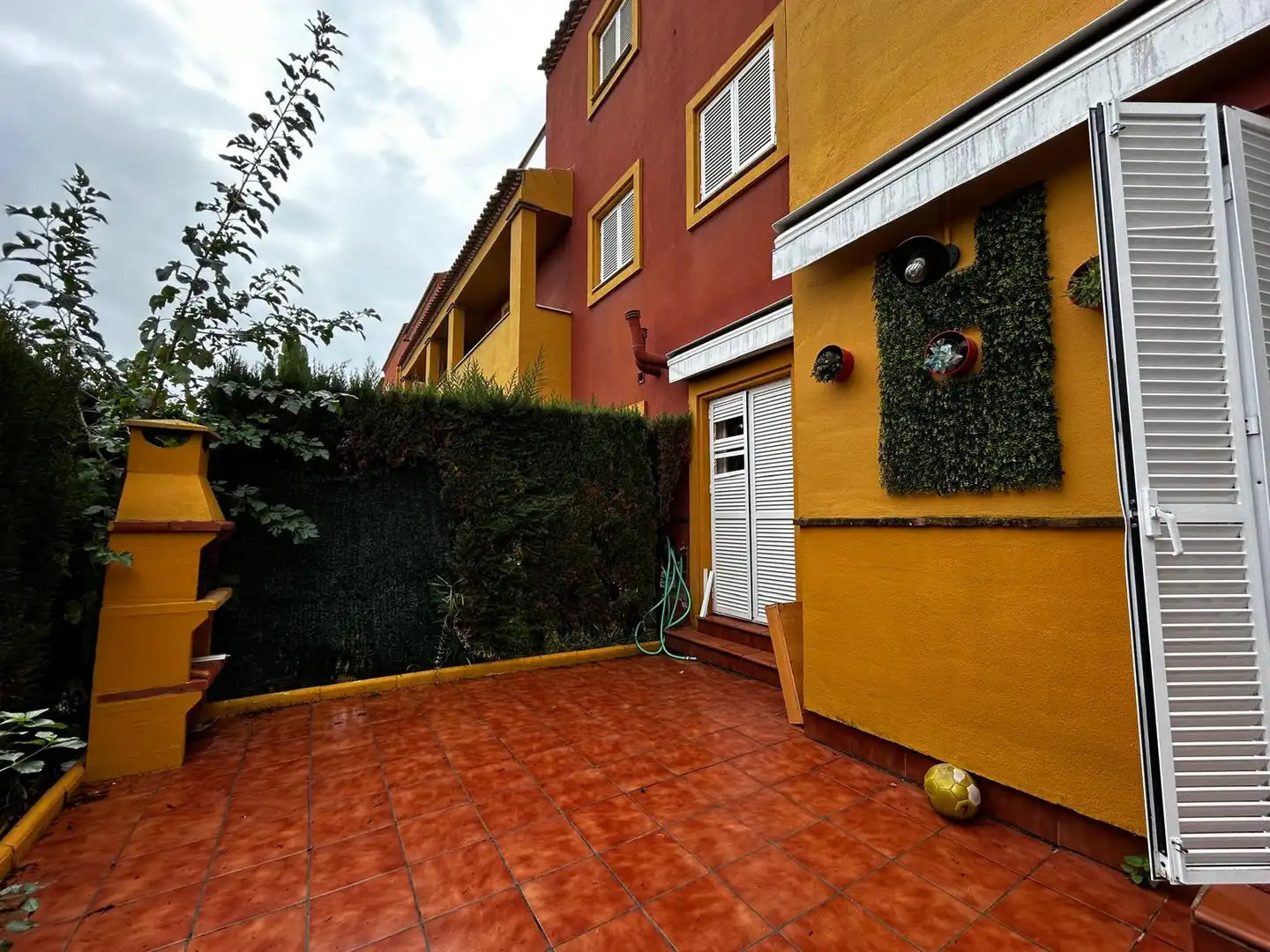 Exterior view of Duplexes for sale in Rota  with Private garden and Furnished