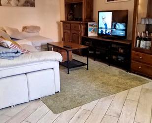 Living room of Flat for sale in San Sebastián de los Reyes  with Air Conditioner, Heating and Private garden